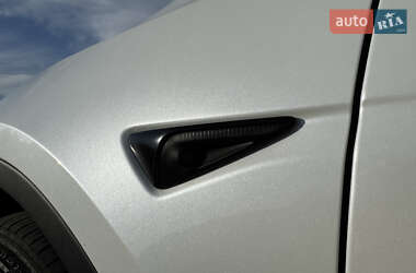 Позашляховик / Кросовер Tesla Model Y 2022 в 