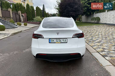 Внедорожник / Кроссовер Tesla Model Y 2023 в 
