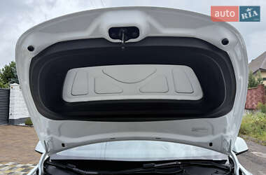 Внедорожник / Кроссовер Tesla Model Y 2023 в 