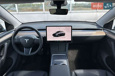 Внедорожник / Кроссовер Tesla Model Y 2024 в 