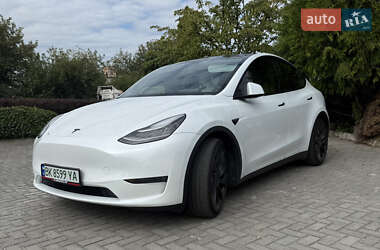 Внедорожник / Кроссовер Tesla Model Y 2020 в 