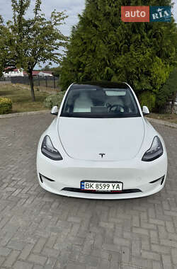 Внедорожник / Кроссовер Tesla Model Y 2020 в 