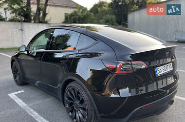 Внедорожник / Кроссовер Tesla Model Y 2021 в 
