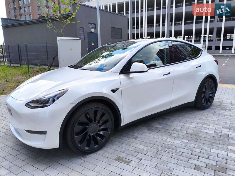 Позашляховик / Кросовер Tesla Model Y 2022 в Києві