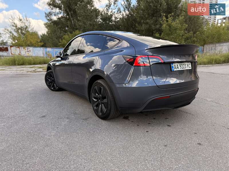 Позашляховик / Кросовер Tesla Model Y 2023 в Києві фото 8 Позашляховик / Кросовер Tesla Model Y 2023 в Києві