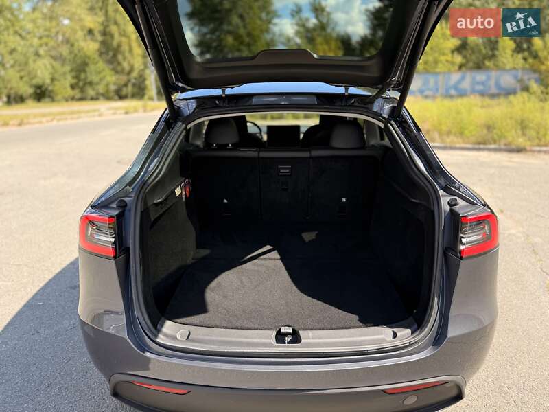 Позашляховик / Кросовер Tesla Model Y 2023 в Києві фото 24 Позашляховик / Кросовер Tesla Model Y 2023 в Києві