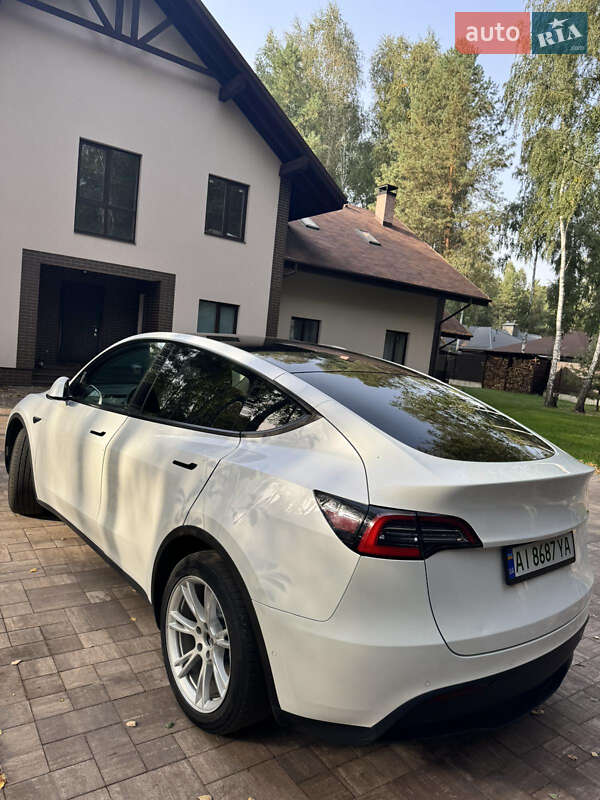 Внедорожник / Кроссовер Tesla Model Y 2021 в Киеве