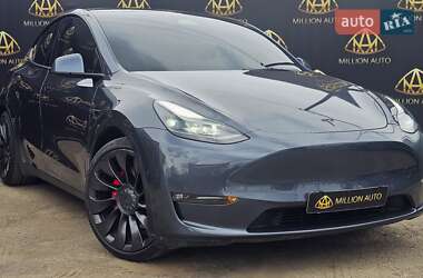 Внедорожник / Кроссовер Tesla Model Y 2021 в 