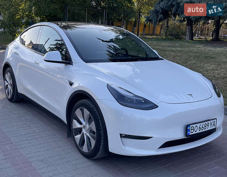 Позашляховик / Кросовер Tesla Model Y 2023 в Тернополі