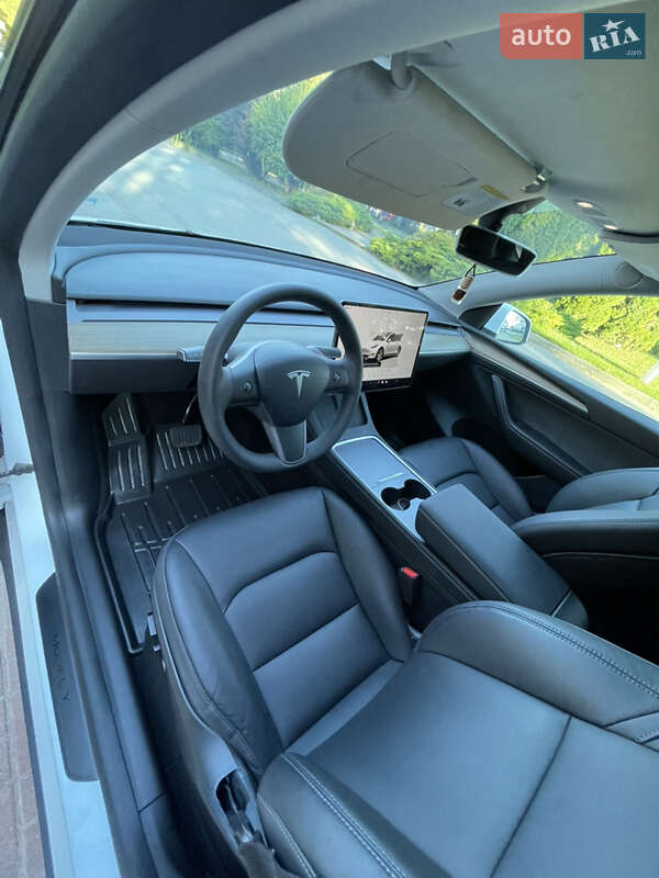 Позашляховик / Кросовер Tesla Model Y 2023 в Тернополі