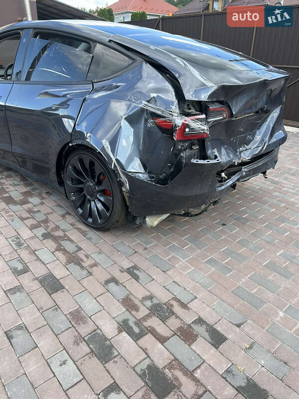 Позашляховик / Кросовер Tesla Model Y 2022 в Києві