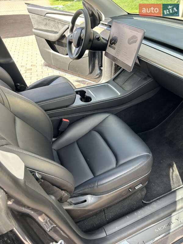 Позашляховик / Кросовер Tesla Model Y 2022 в Києві