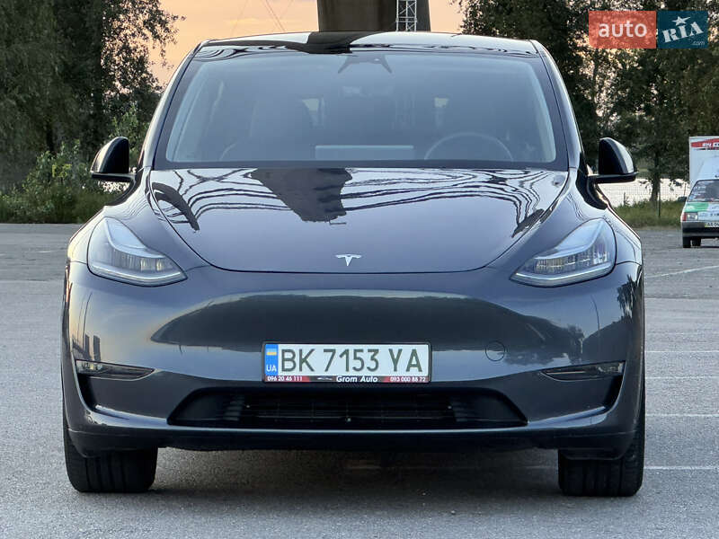 Внедорожник / Кроссовер Tesla Model Y 2023 в Киеве