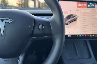 Позашляховик / Кросовер Tesla Model Y 2023 в 