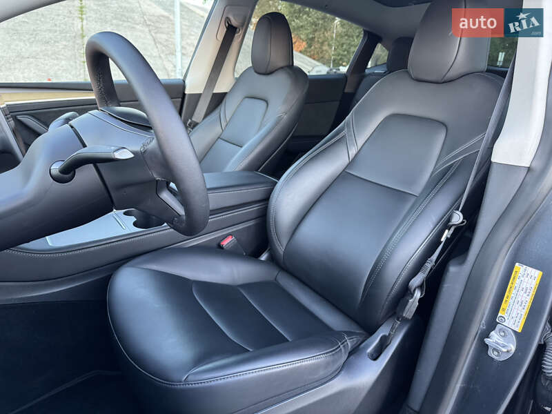 Позашляховик / Кросовер Tesla Model Y 2023 в Києві