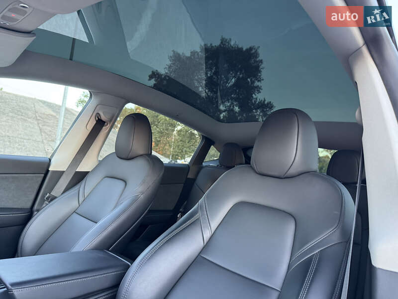 Позашляховик / Кросовер Tesla Model Y 2023 в Києві