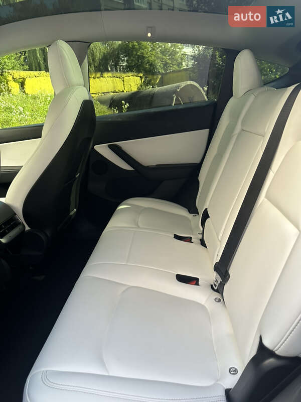 Позашляховик / Кросовер Tesla Model Y 2020 в Львові