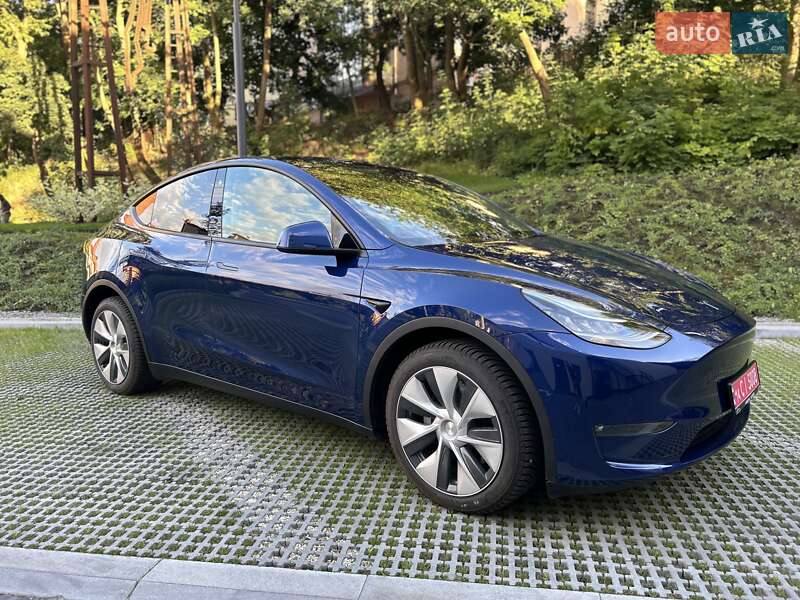 Внедорожник / Кроссовер Tesla Model Y 2021 в 