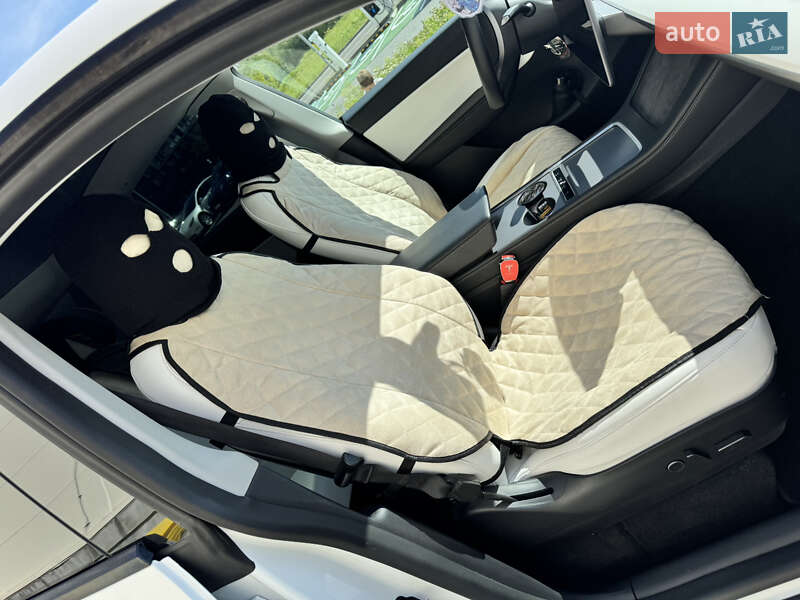 Позашляховик / Кросовер Tesla Model Y 2021 в Львові