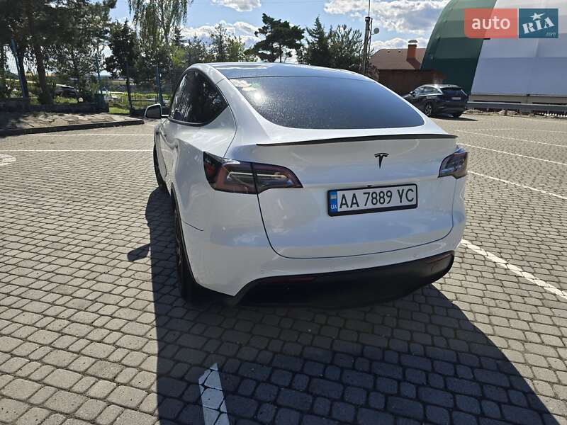 Внедорожник / Кроссовер Tesla Model Y 2021 в Ужгороде