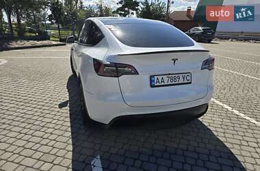 Внедорожник / Кроссовер Tesla Model Y 2021 в 