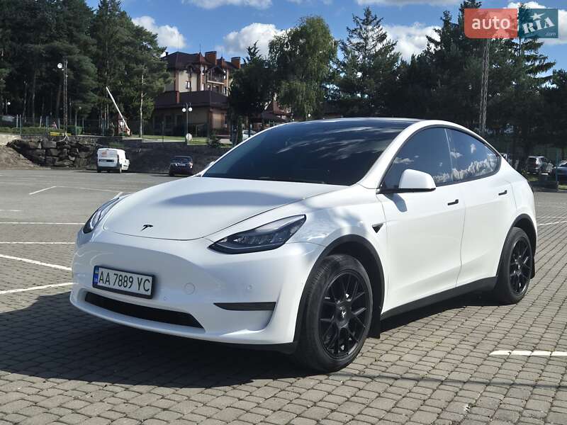 Внедорожник / Кроссовер Tesla Model Y 2021 в Ужгороде