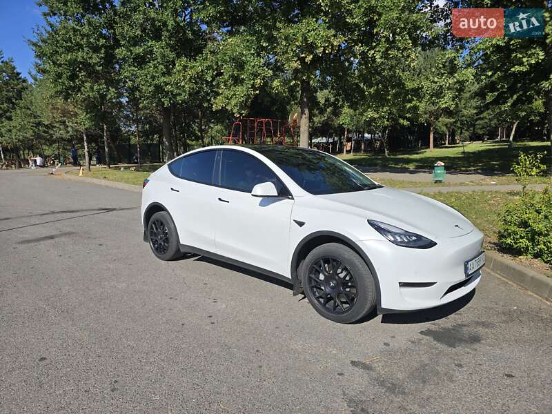 Внедорожник / Кроссовер Tesla Model Y 2021 в Ужгороде