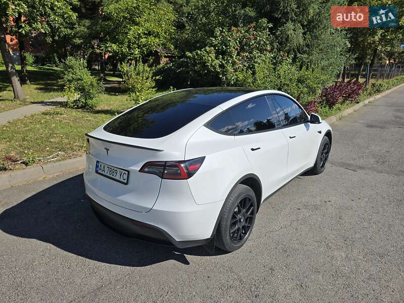 Внедорожник / Кроссовер Tesla Model Y 2021 в Ужгороде