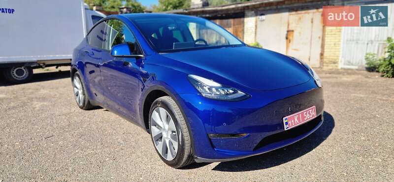 Внедорожник / Кроссовер Tesla Model Y 2021 в 
