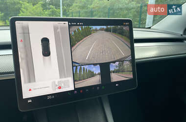 Внедорожник / Кроссовер Tesla Model Y 2023 в 