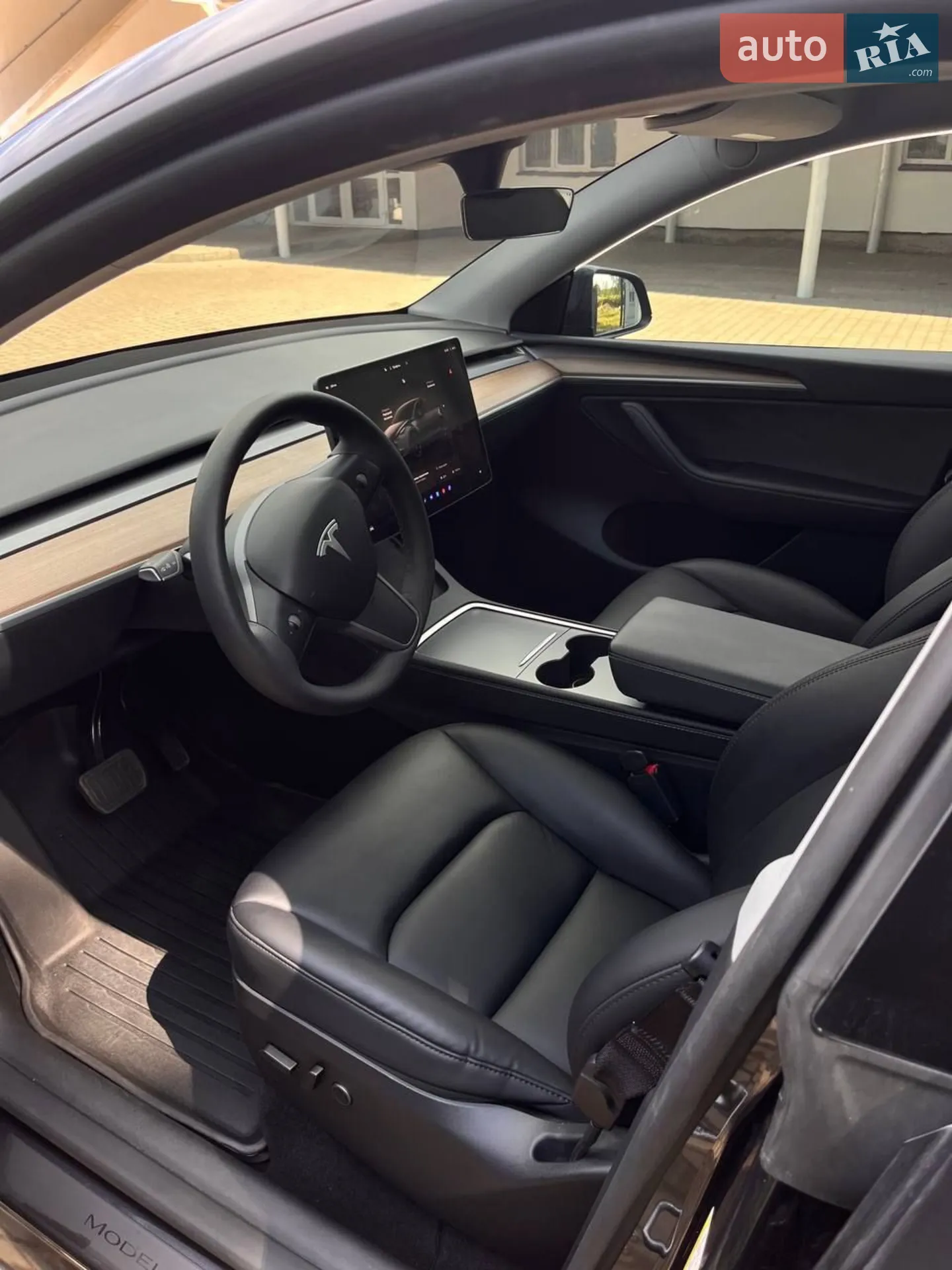 2024 Tesla Model Y - мініатюра 6