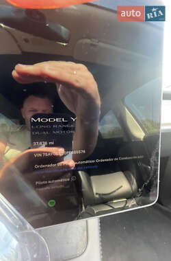Позашляховик / Кросовер Tesla Model Y 2023 в 