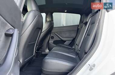 Внедорожник / Кроссовер Tesla Model Y 2022 в 