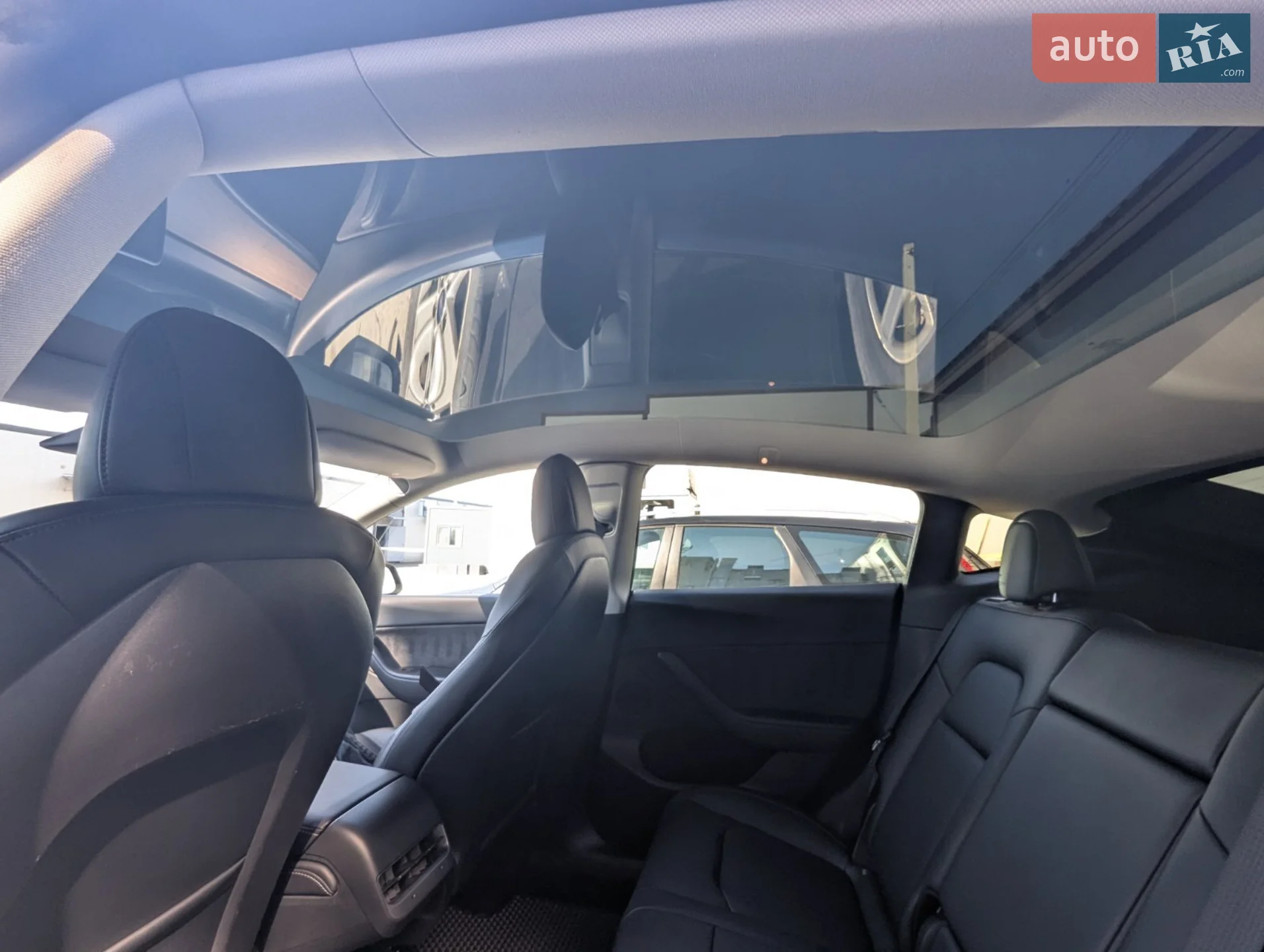 2022 Tesla Model Y - мініатюра 8