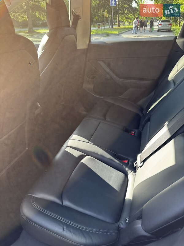 Внедорожник / Кроссовер Tesla Model Y 2022 в Днепре