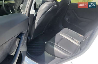 Внедорожник / Кроссовер Tesla Model Y 2021 в 