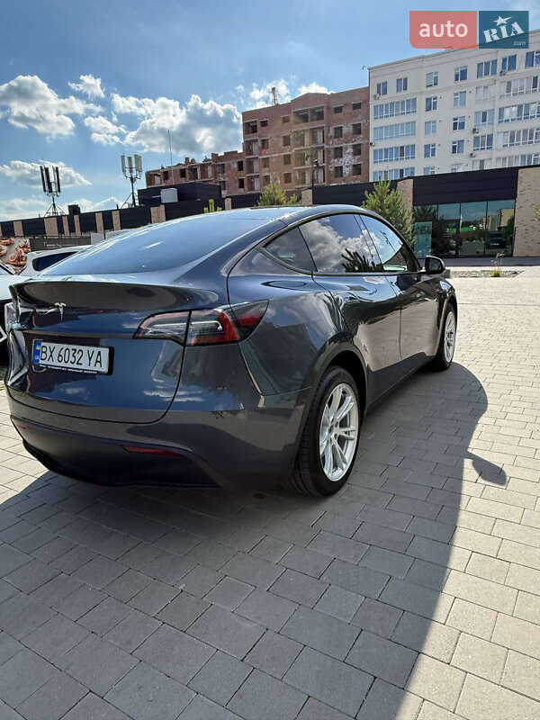 Внедорожник / Кроссовер Tesla Model Y 2023 в Хмельницком