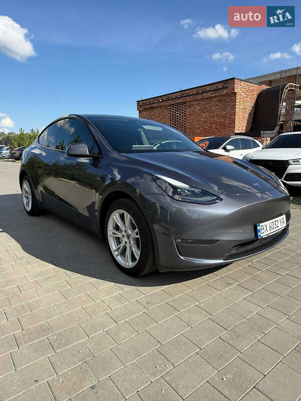 Внедорожник / Кроссовер Tesla Model Y 2023 в Хмельницком