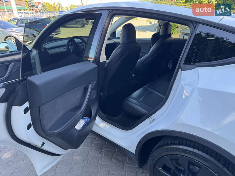 Позашляховик / Кросовер Tesla Model Y 2021 в Броварах фото 6 Позашляховик / Кросовер Tesla Model Y 2021 в Броварах