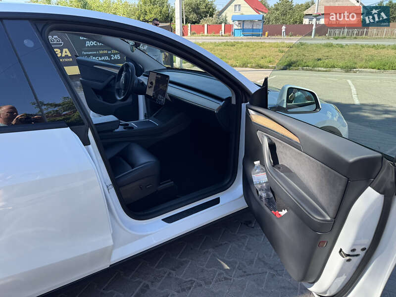Внедорожник / Кроссовер Tesla Model Y 2021 в Броварах