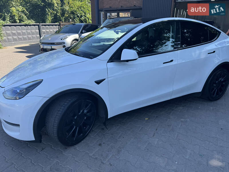 Внедорожник / Кроссовер Tesla Model Y 2021 в Броварах