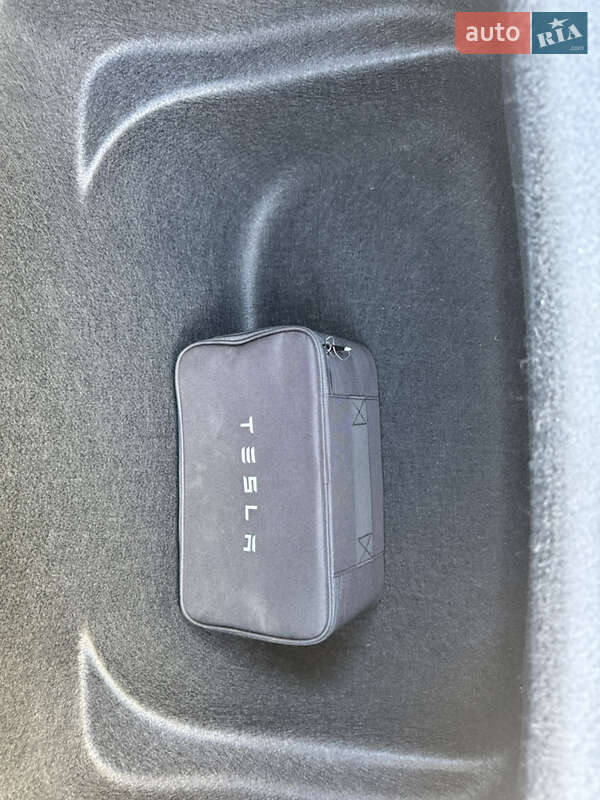 Внедорожник / Кроссовер Tesla Model Y 2024 в Днепре фото 14 Внедорожник / Кроссовер Tesla Model Y 2024 в Днепре