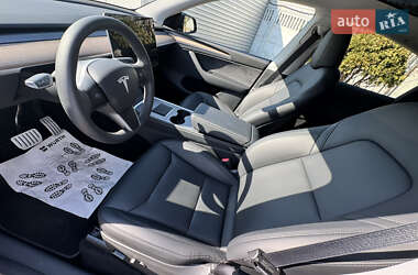 Позашляховик / Кросовер Tesla Model Y 2024 в 