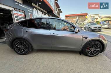 Позашляховик / Кросовер Tesla Model Y 2023 в 
