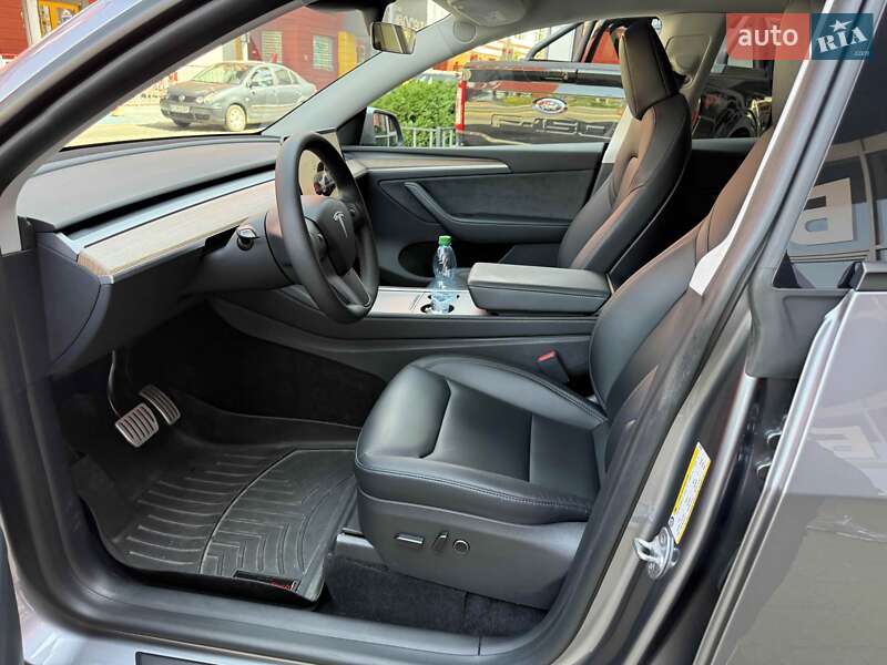 Внедорожник / Кроссовер Tesla Model Y 2023 в Львове