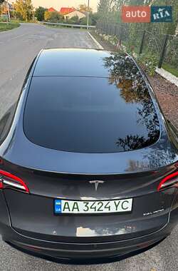 Позашляховик / Кросовер Tesla Model Y 2022 в 