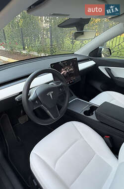 Позашляховик / Кросовер Tesla Model Y 2022 в 