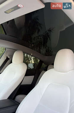 Позашляховик / Кросовер Tesla Model Y 2022 в 