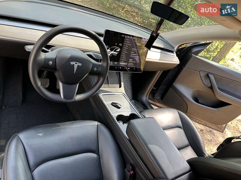 Позашляховик / Кросовер Tesla Model Y 2021 в Дніпрі