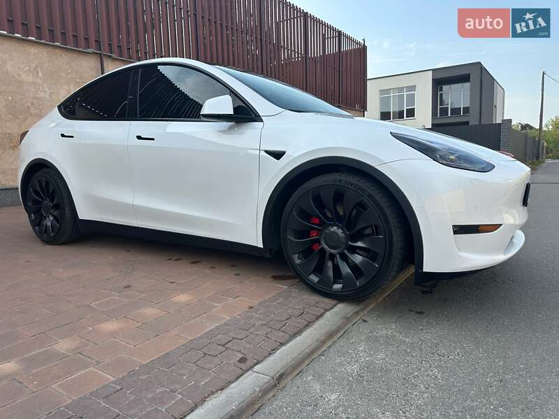 Tesla Model Y 2022